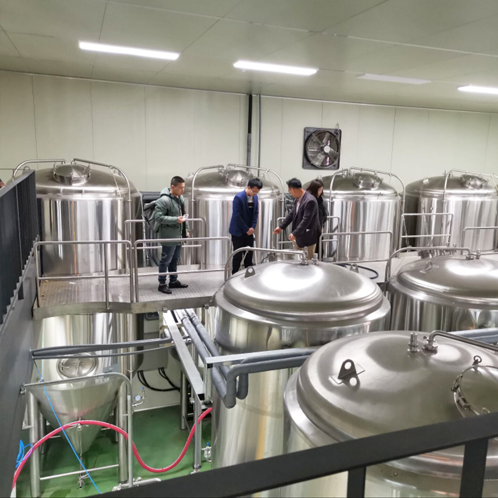 韩国5000L啤酒设备2 年产1万吨中大型啤酒厂