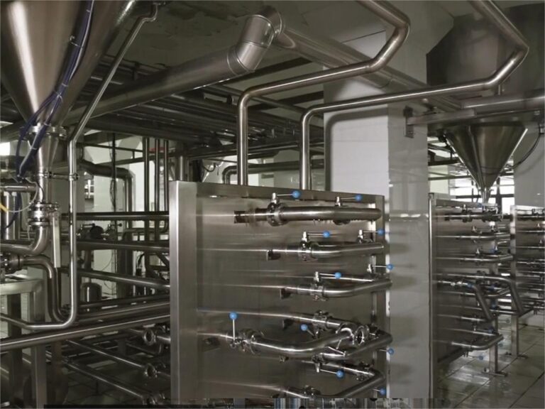 山东天泰啤酒设备-发酵管廊和阀阵